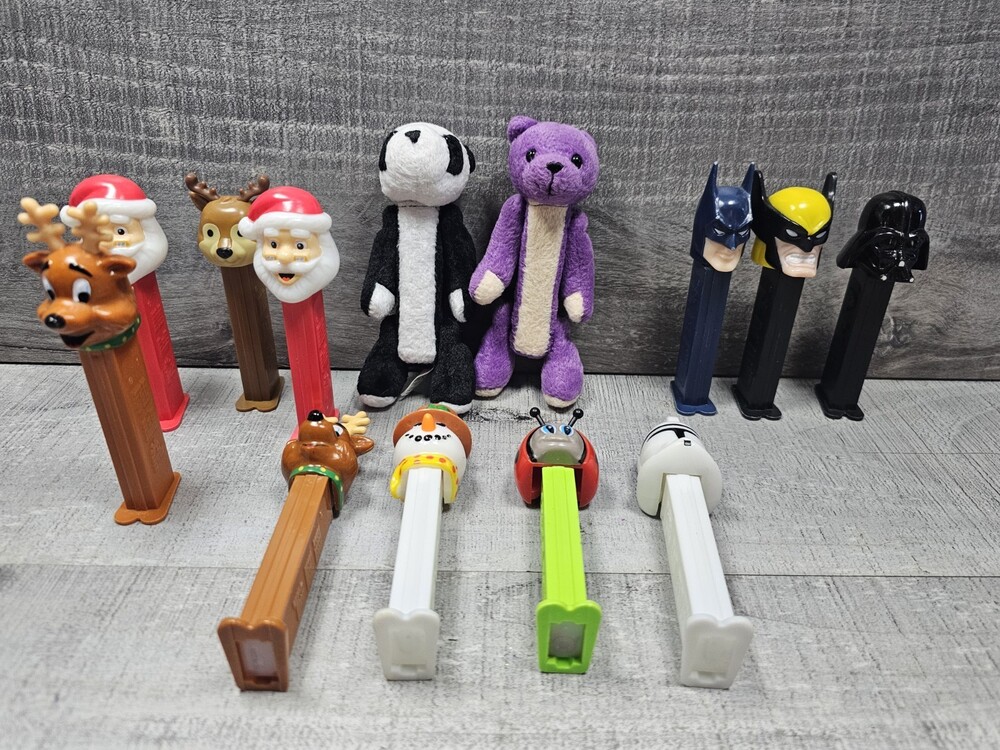 Lot of 13 Vintage Pez Dispensers Mixture Bundle Of CHARACTERS Christmas G15